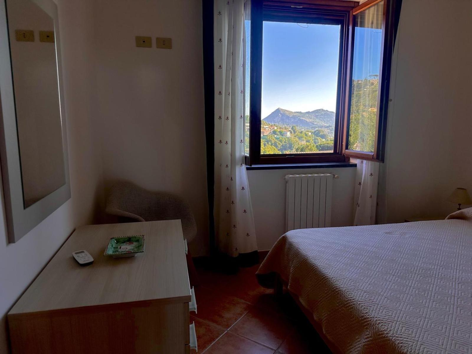 Villetta Le Costiere Massa Lubrense Bagian luar foto